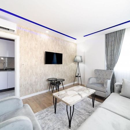 Modern And Central Duplex Apartment Near Beach In Antalya Kültér fotó