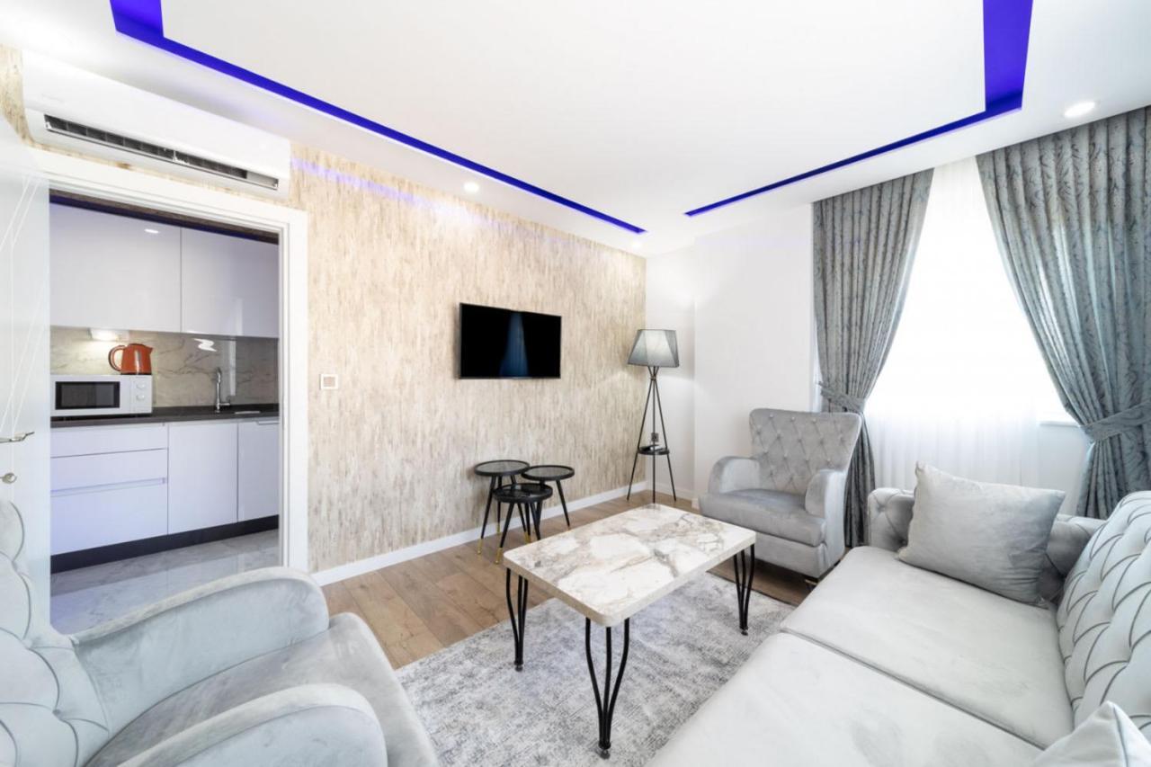 Modern And Central Duplex Apartment Near Beach In Antalya Kültér fotó
